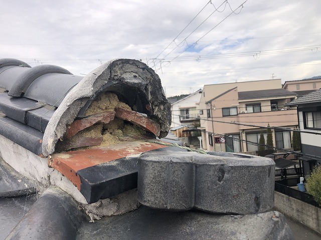 鬼瓦の周囲