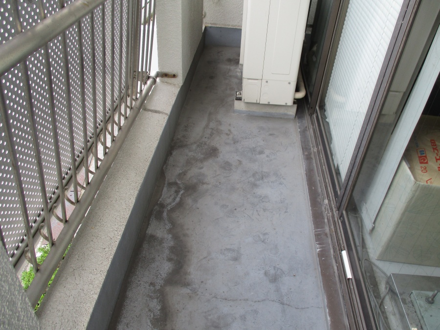 既存ベランダの状態確認